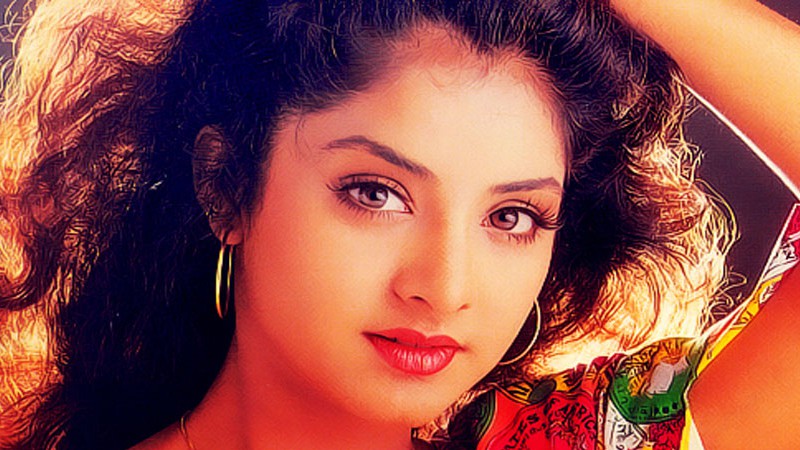 দিব্যা ভারতী: উল্কার মতো জীবন