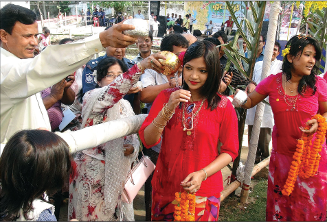 রাখাইনদের পানিখেলা উৎসবে