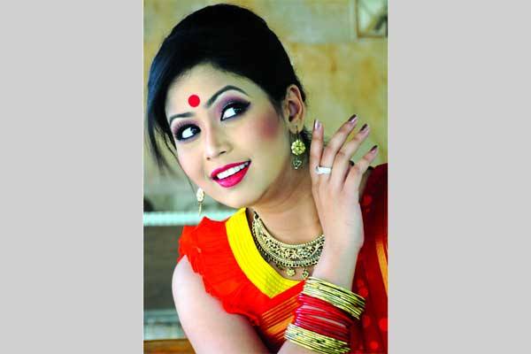 কপালে দিয়েছি টিপ