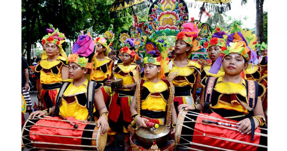 এক হাজার কণ্ঠে বরণ করা হলো নতুন বছরকে