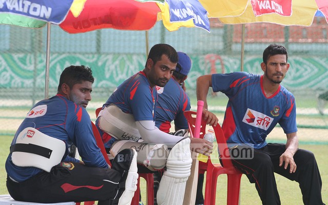লড়াইয়ের আগেই ‘লড়াই’ শেষ