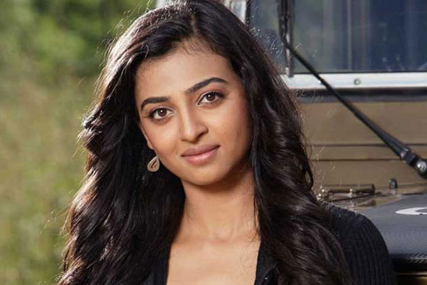 রজনীকান্তে মুগ্ধ রাধিকা