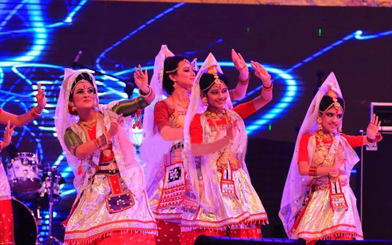 আনন্দ–গানে ভরা তারকাসন্ধ্যা
