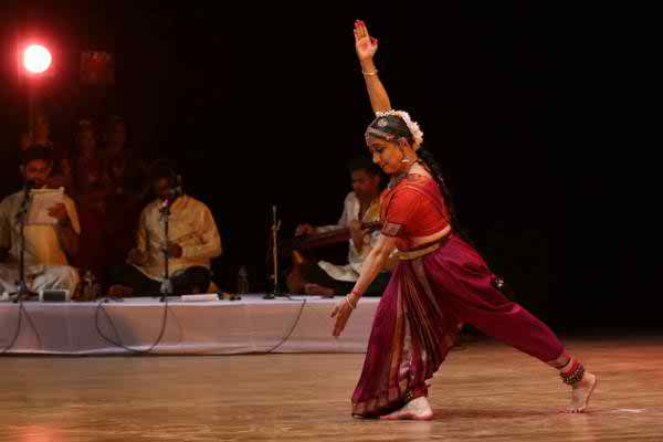 নৃত্যাঞ্চল উৎসবের উদ্বোধক লীলা স্যামসন