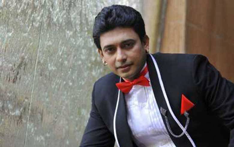 জায়েদ খান গ্রামছাড়া !