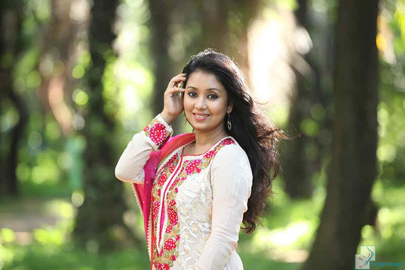 শরীরের মেদ লুকিয়ে স্লিম লুক দেখানোর কিছু টিপস