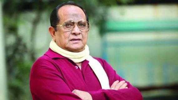 যে গায়িকার ভক্ত নায়ক রাজ
