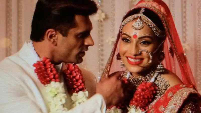 করণের সাবেক স্ত্রী জেনিফার এবার ফাওয়াদ খানের সাথে!