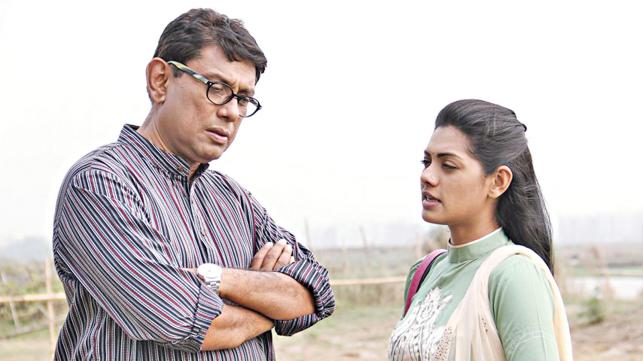 ‘ছোটকাকু’ এবার কুয়াকাটায়