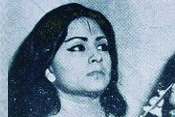 আজ নভেরাকে নিয়ে মঞ্চ পরিবেশনা