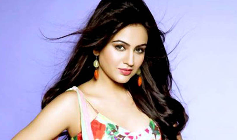 চুলকে ঝলমলে শাইনি করে তুলুন মাত্র ৪টি উপায়ে