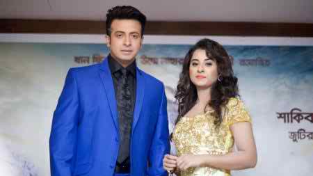 শুটিংয়ে অগ্নিকান্ড; অল্পের জন্য রক্ষা পেলেন নায়িকা! -