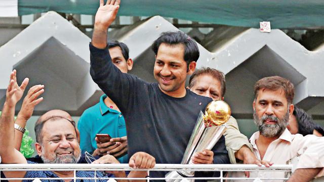 সরফরাজদের বীরের সংবর্ধনা