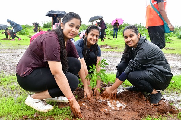 সন্তানকে প্রত্যাশার চাপ নয়,প্যাশন খুঁজে পেতে সাহায্য করুন