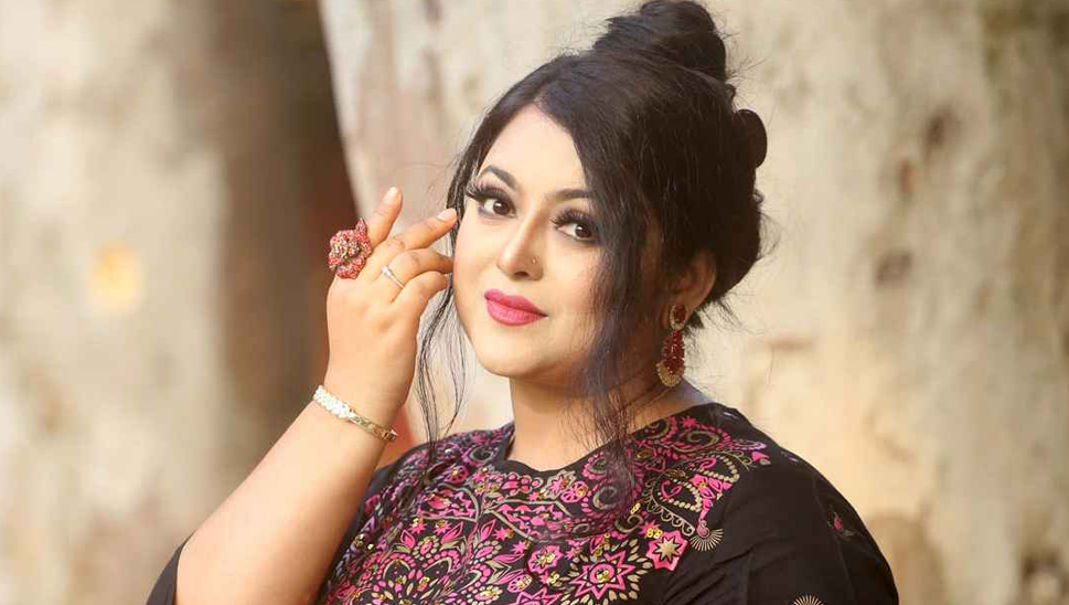 অসুস্থ চিত্রনায়িকা শাহনূরের আবেগঘন ফেসবুক পোস্ট