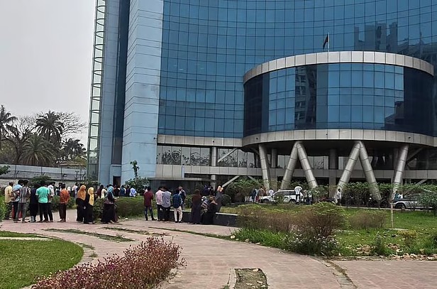 চালডাল ডটকমে কোটি টাকার বিনিয়োগ, তবু মাঠে সংকট