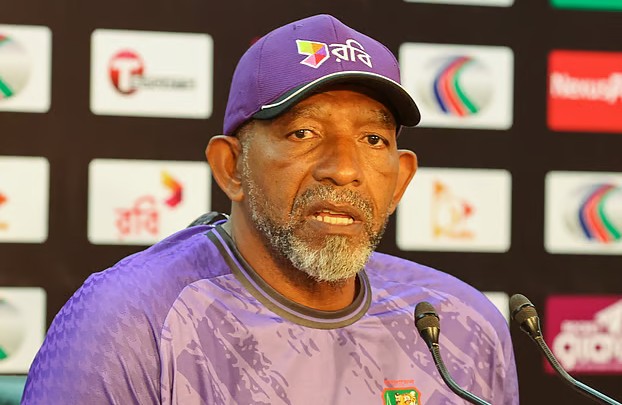 বারবার বিসিবি সভাপতি পরিবর্তনে সিমন্সের মন্তব্য—‘এখন আর কিছুতেই অবাক হই না’