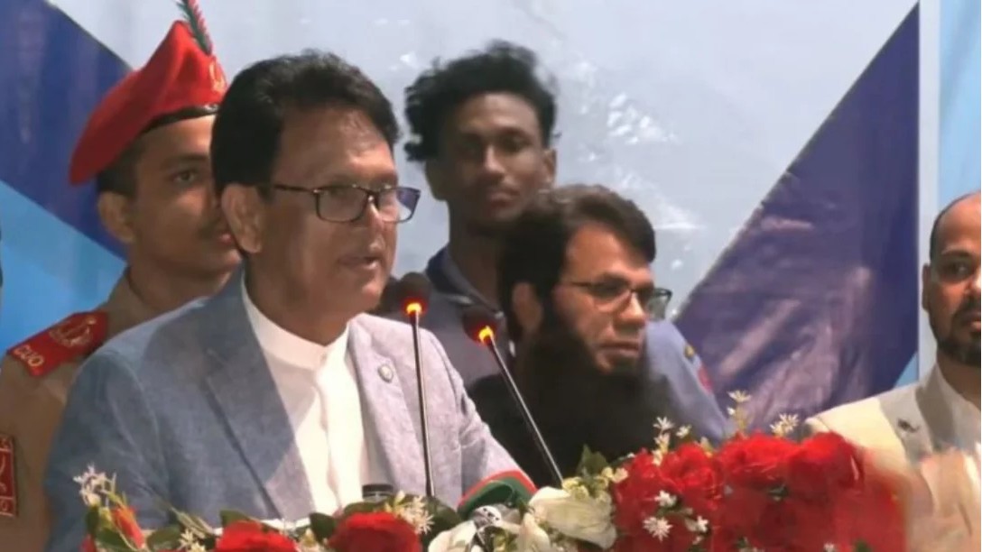 শিক্ষামন্ত্রীর মন্তব্য—‘আমি চাই না, তবুও সময়ের দাবি অনলাইন ক্লাস’