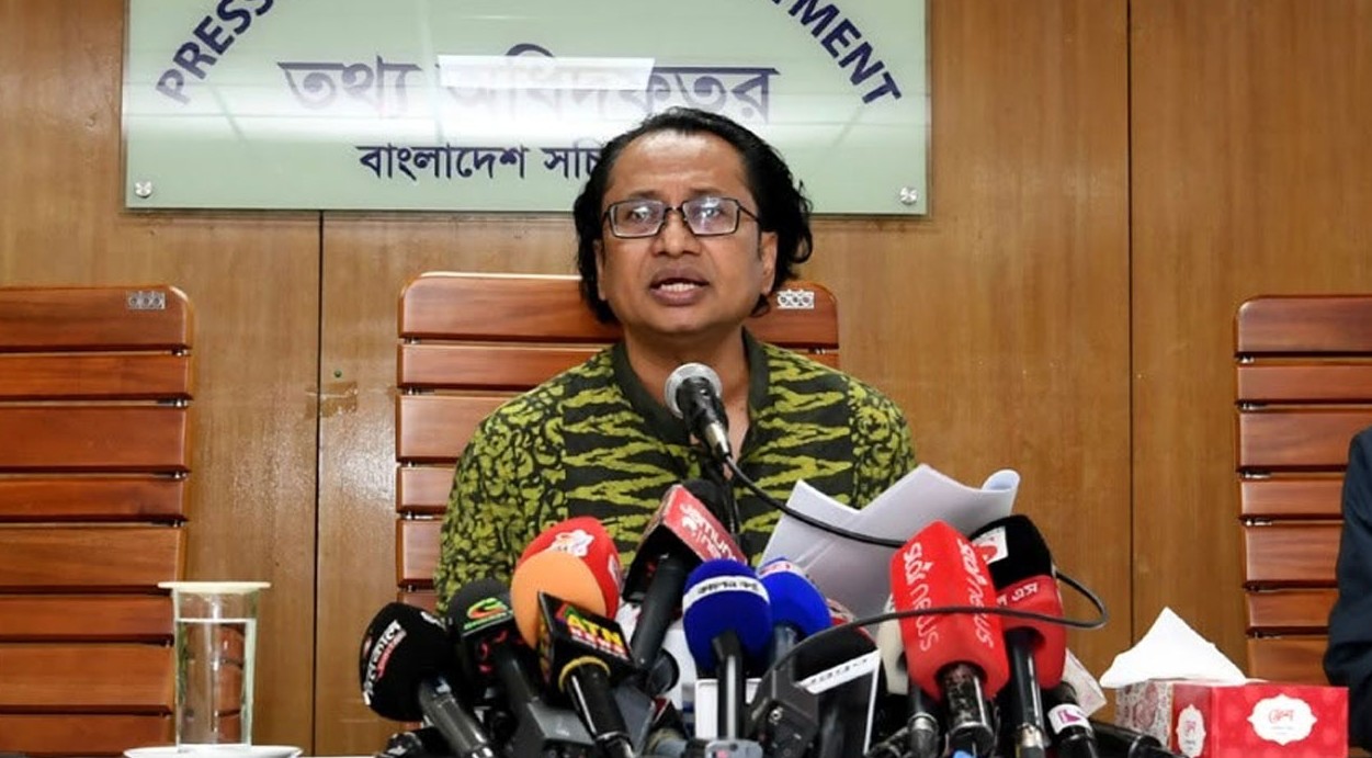 শেখ হাসিনাকে ফিরিয়ে এনে বিচার সম্পন্ন করতে চায় সরকার তথ্য উপদেষ্টা