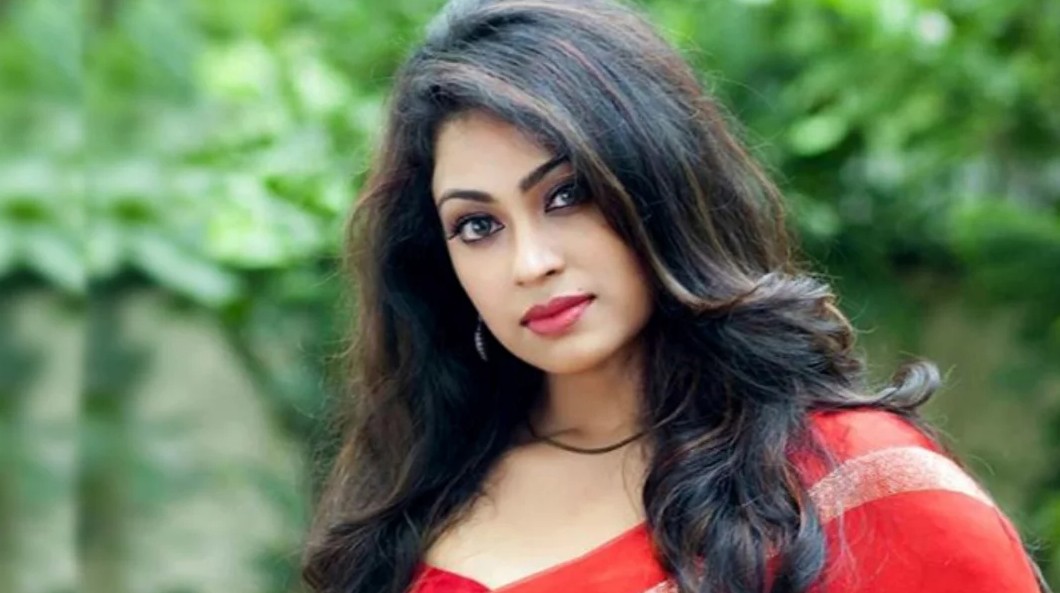 অভিনয়ে ফেরা অনিশ্চিত হলেও প্রযোজনায় আগ্রহী পপি