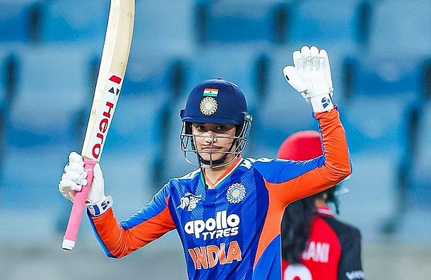 মিতালি রাজকে টপকে বিশ্বরেকর্ড আন্তর্জাতিক নারী ক্রিকেটে সর্বোচ্চ রান এখন মান্ধানার