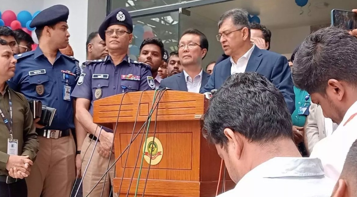 স্বরাষ্ট্রমন্ত্রী ক্লিন হার্ট অভিযানের মতো কোনো পদক্ষেপের চিন্তা নেই